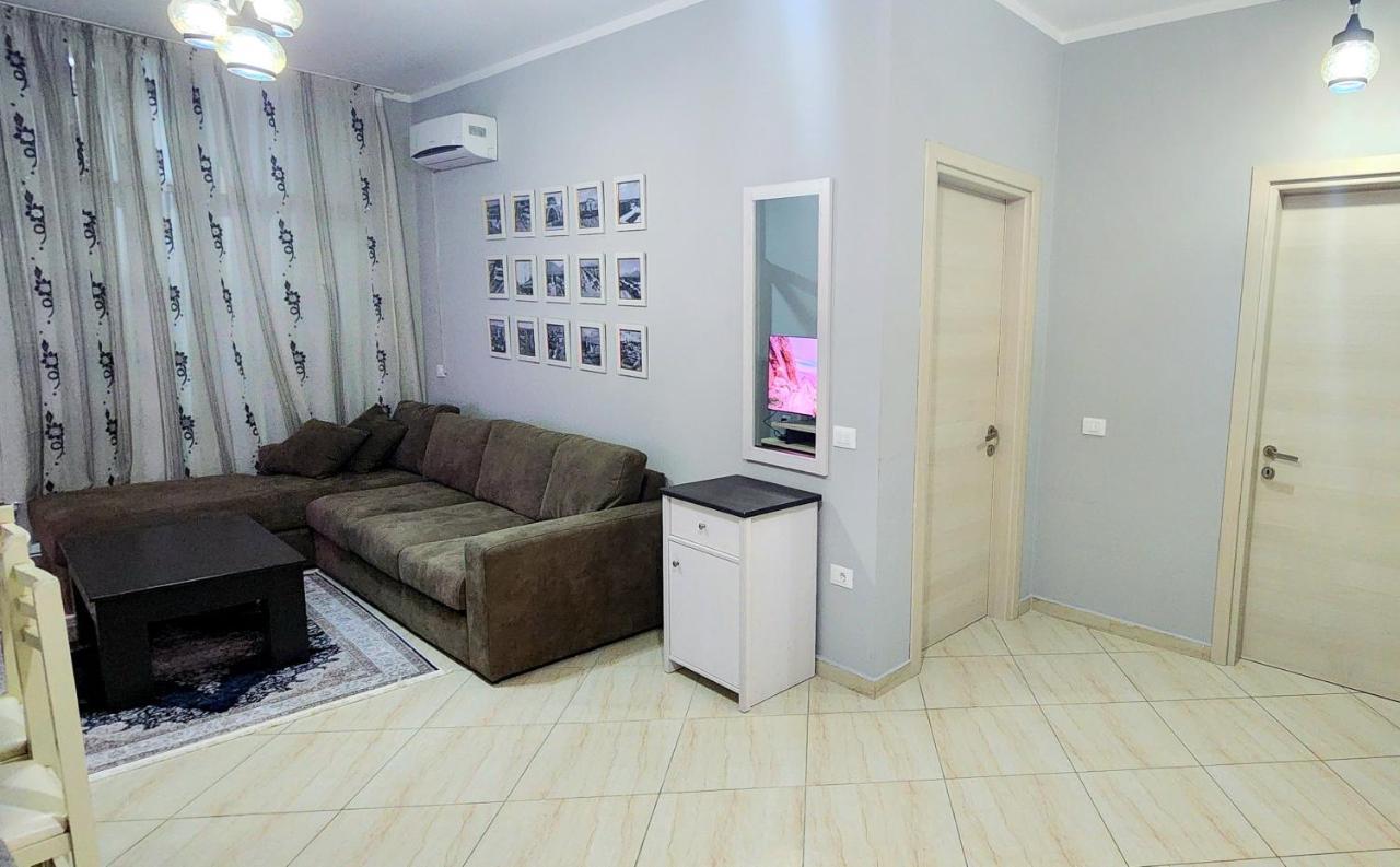 Pleasing Place With Free Parking On Site In Tirana Komuna E Parisit Eksteriør bilde