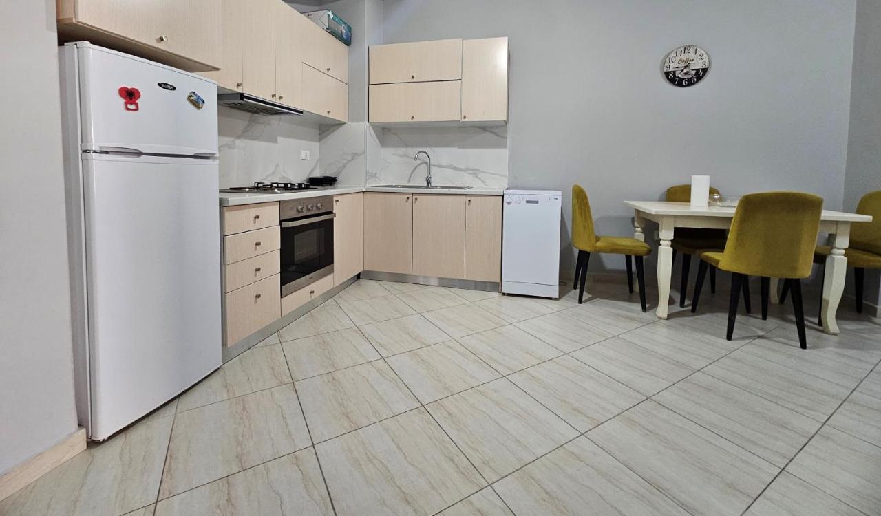 Pleasing Place With Free Parking On Site In Tirana Komuna E Parisit Eksteriør bilde